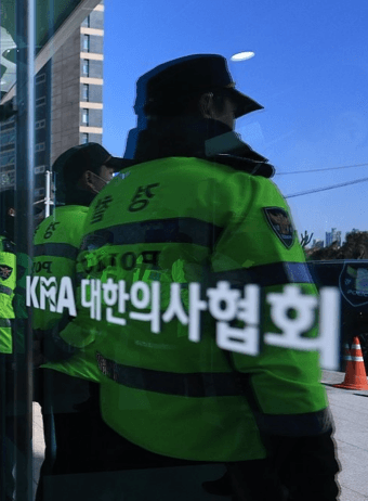 전공의 대표 경찰 소환조사