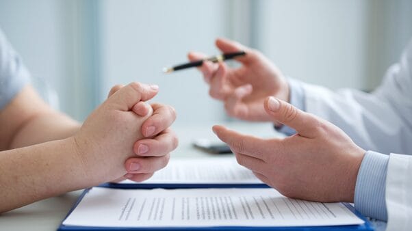 식후 3분 내 양치질 정답