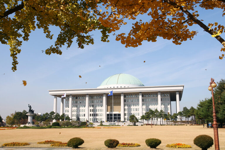 imageSrc 국회 로고 국회의사당