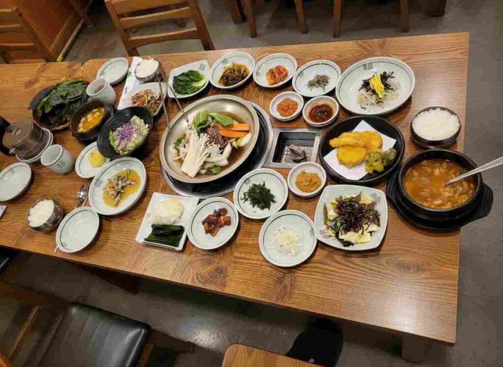 경주 여행 필수 코스 별채반 교동쌈밥