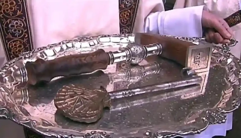 은망치와 조가비 열쇠_resized